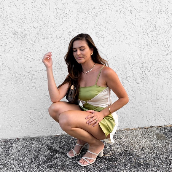 Green/white Y2K satin mini dress - Picture 4 of 4